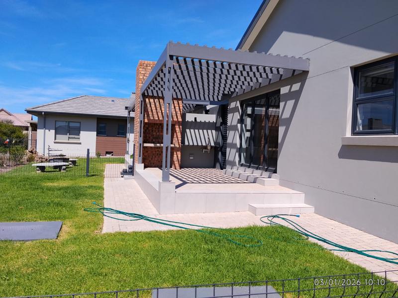 To Let 3 Bedroom Property for Rent in Paradise Coast Western Cape